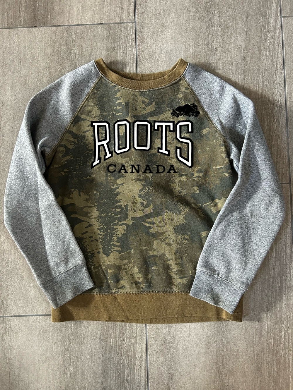 Boys Roots Camo Crewneck - Size Large